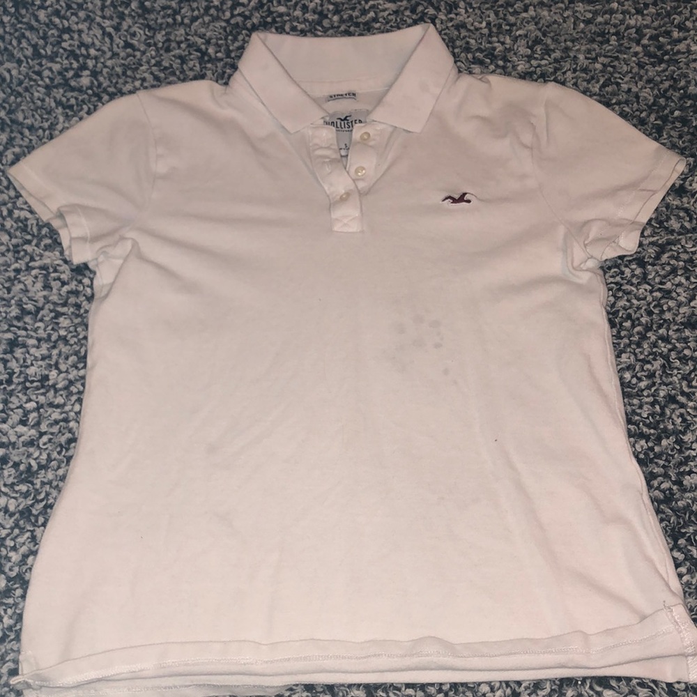 white collar shirt